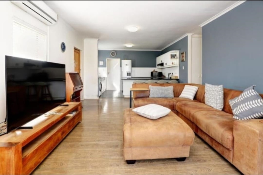 3 Bedroom Property for Sale in Wellway Park East Western Cape